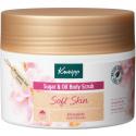 Soft skin sugar & oil body scrub amandelolie